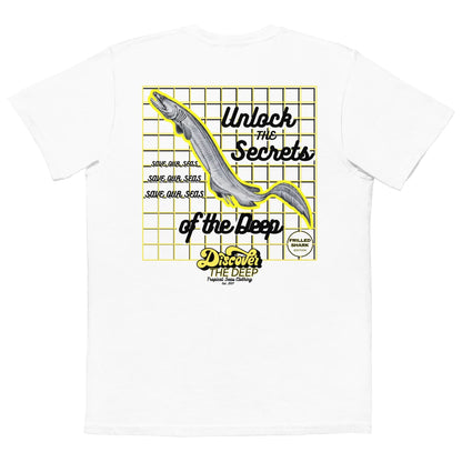 Discover the Deep Frilled Shark Edition Pocket T-shirt WEM Support (www.WEM.support)