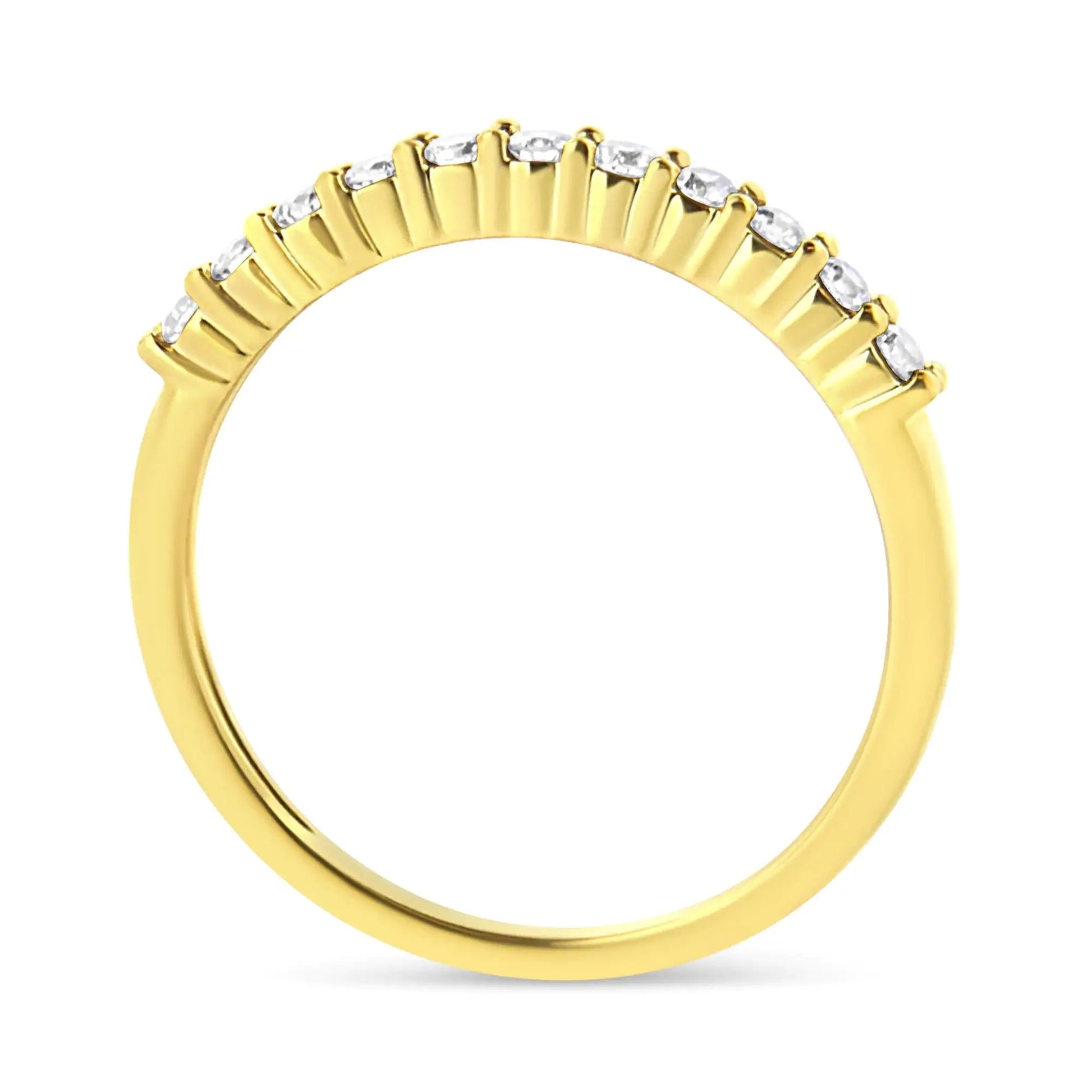 Anillo de Estilo de Banda Estriada de Oro Amarillo de 10K y Diamantes de 1/4 Cttw Certificado por IGI (Color I-J, Claridad I2-I3) WEM Support (www.WEM.support)