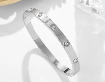 Silver Love Bracelet WEM Support (www.WEM.support)