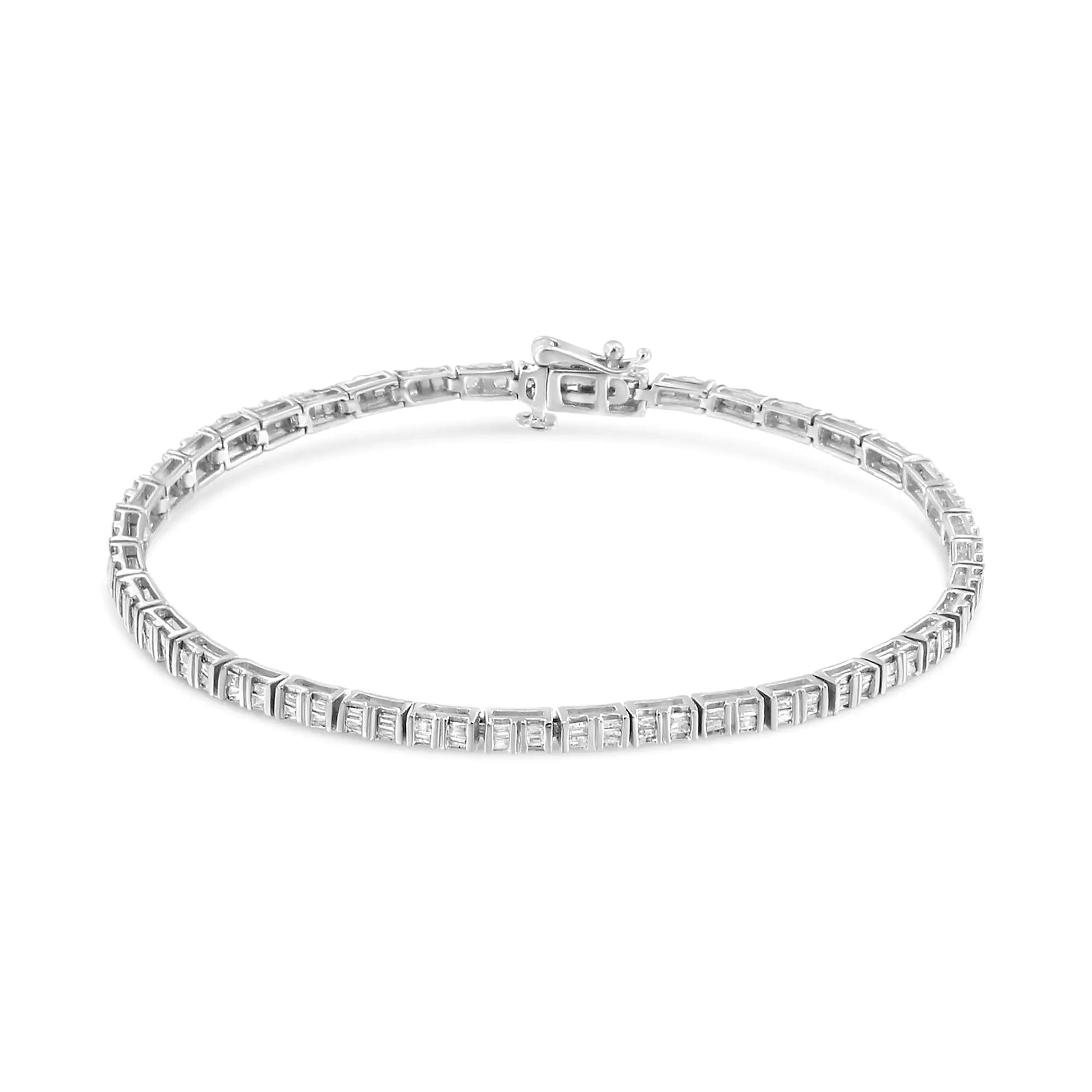 Pulsera de Tenis de Diamantes en Baguette 1-1/10 Cttw Canal Engastado en Plata de Ley .925 (Color H-I, Claridad I2-I3) - 7" WEM Support (www.WEM.support)