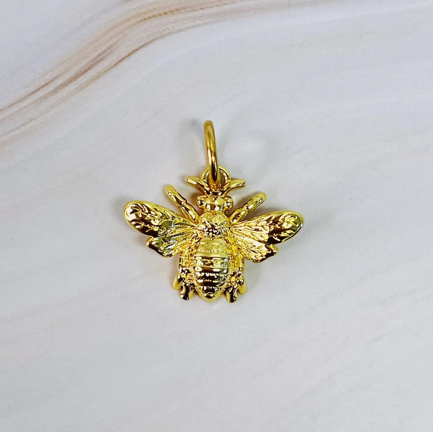 Bee The Queen Seamless Clip Charm WEM Support (www.WEM.support)