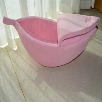 Banana Pet Bed – Cozy Sleeping Bag for Cats & Dogs WEM Support (www.WEM.support)