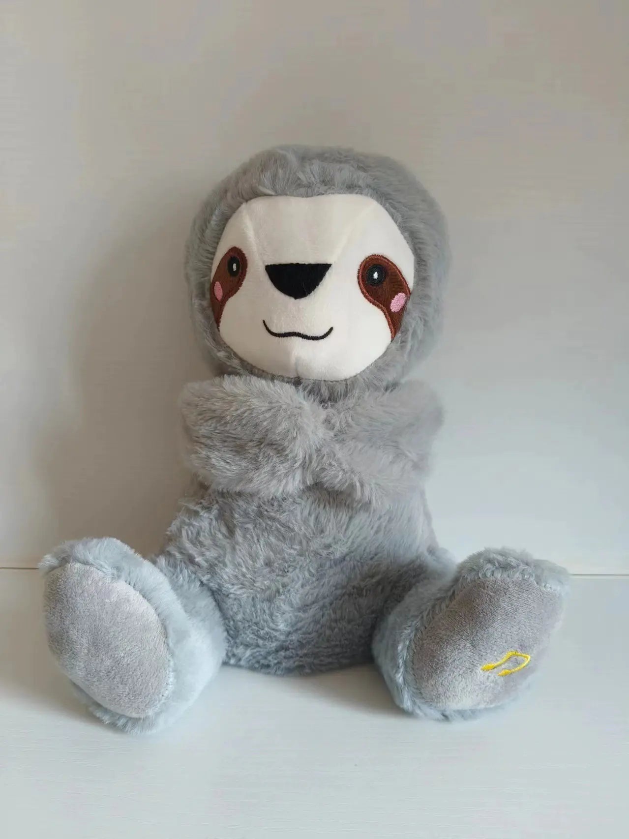 Otter de Pelúcia Musical Máquina de Som Soothe 'n Snuggle Portátil com Detalhes Sensoriais, Música, Luzes e Movimento de Respiração Rítmica WEM Support (www.WEM.support)