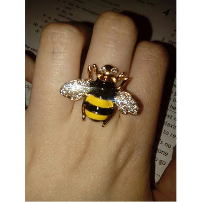 Bee Brooch Ring WEM Support (www.WEM.support)