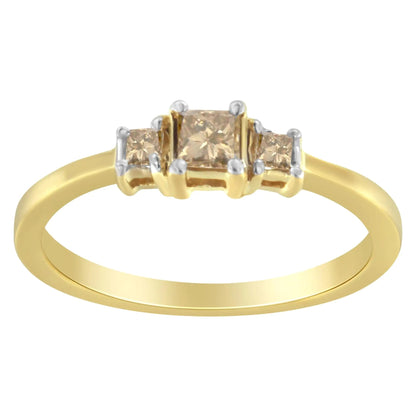Bague Bande à 3 Pierres en Or Jaune 10K avec Diamants Princesse 1/4 carat (couleur L-M, clarté I1-I2) WEM Support (www.WEM.support)