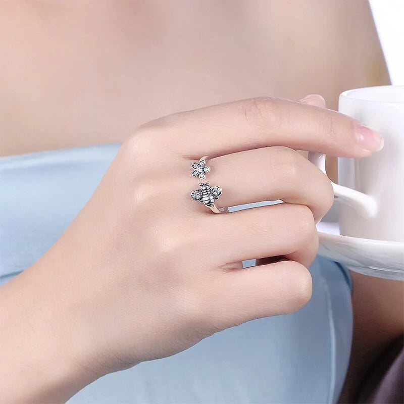 Adjustable Bee to Flower Ring WEM Support (www.WEM.support)