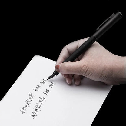 Caneta-tinteiro Samurai de Metal Preto HejK.com