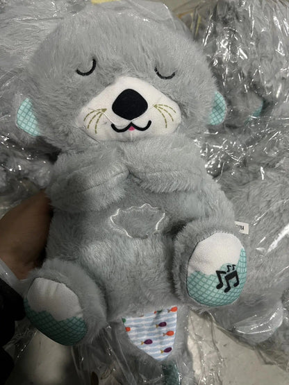 Otter de Pelúcia Musical Máquina de Som Soothe 'n Snuggle Portátil com Detalhes Sensoriais, Música, Luzes e Movimento de Respiração Rítmica WEM Support (www.WEM.support)