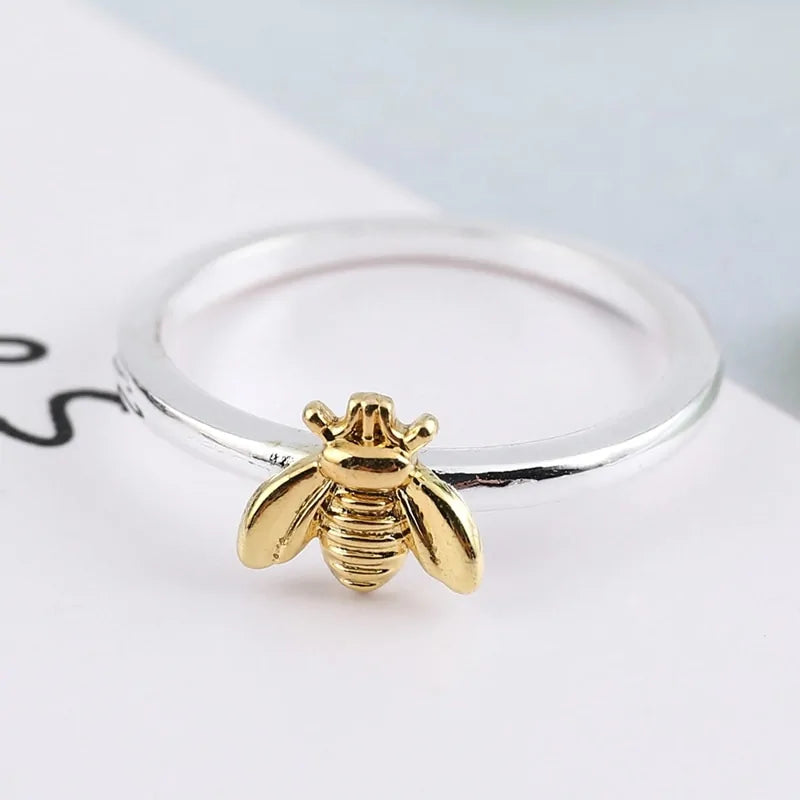 Dainty Bee Ring WEM Support (www.WEM.support)