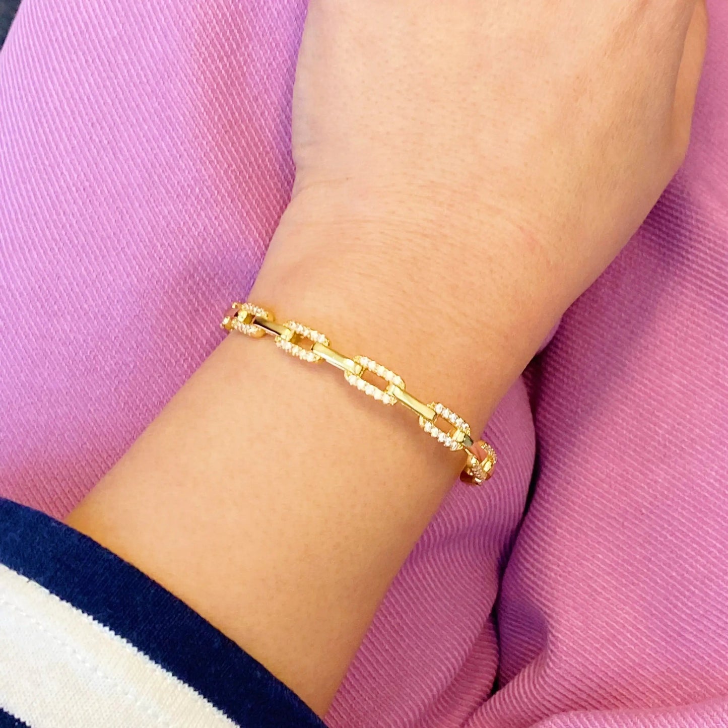 Alternatively Linked Open Bangle Bracelet WEM Support (www.WEM.support)