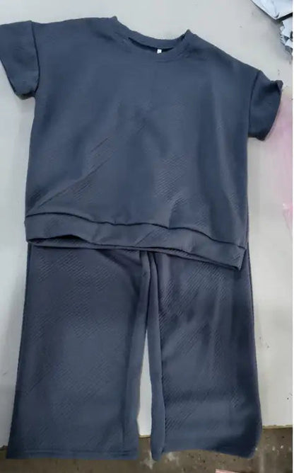 Solid Color Texture Casual Fashion Women's Wear Short-sleeved Trousers Two-piece Set WEM Support (www.WEM.support)