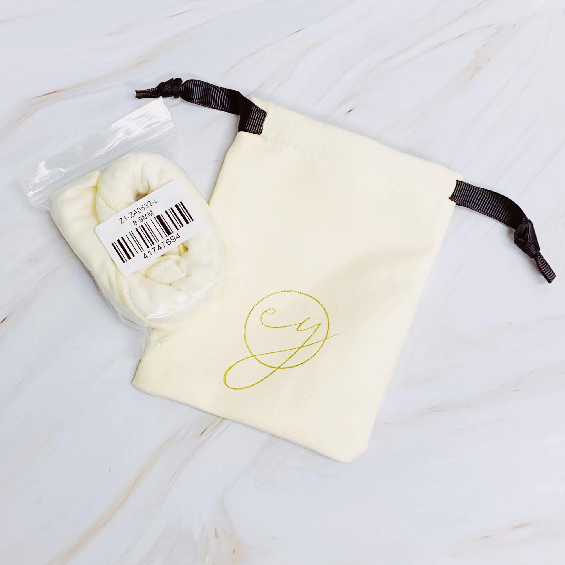 Clover Clasp Genuine Pearl Necklace WEM Support (www.WEM.support)