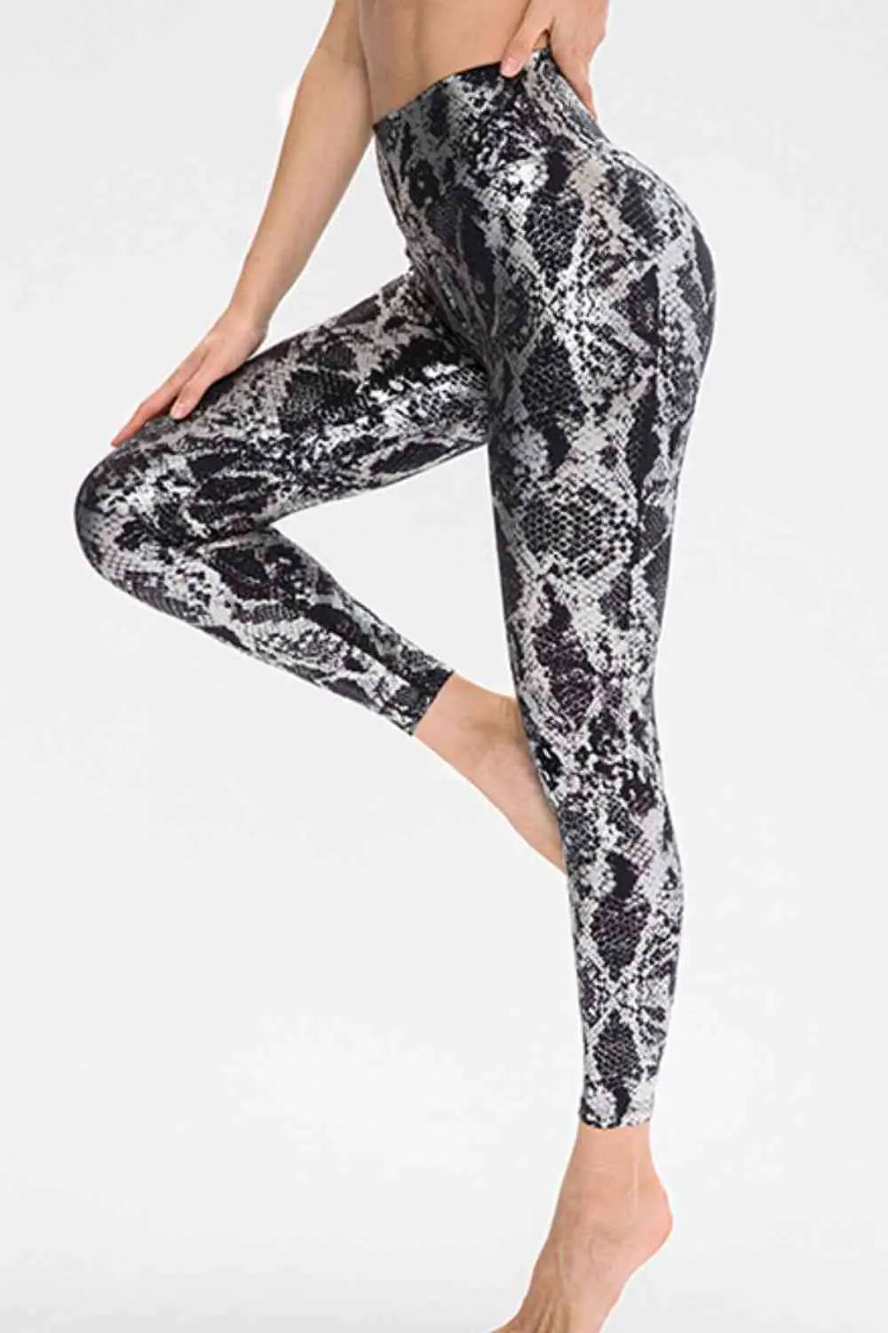 Animal Print Active Pants WEM Support (www.WEM.support)