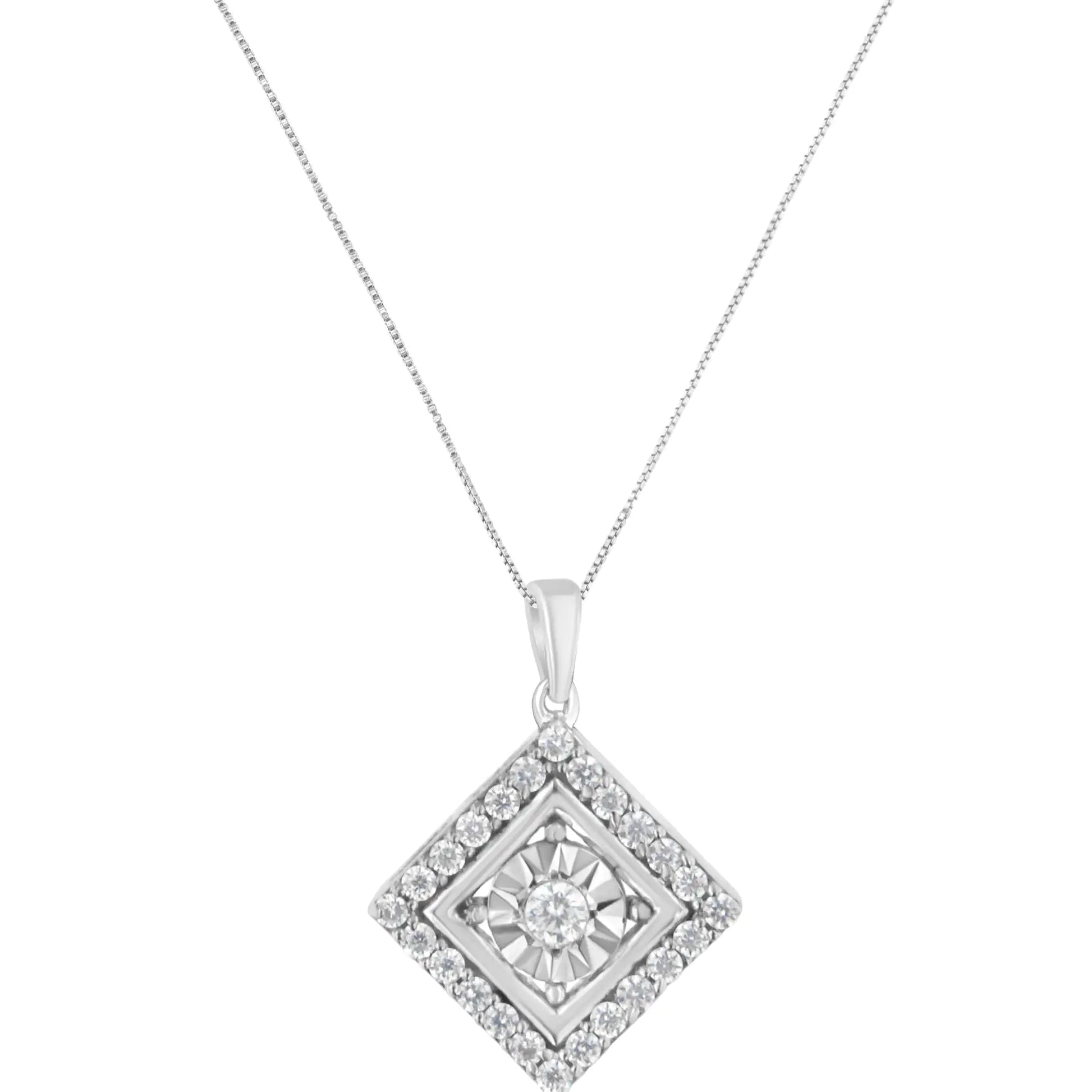 Collier Pendentif Carré en Or Blanc 10KT avec 1/2 Carat de Diamants (Couleur I-J, Clarté I2-I3) WEM Support (www.WEM.support)