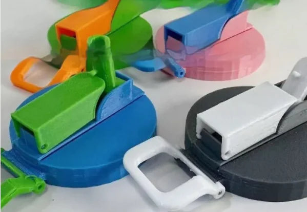 Easy To Carry Straw Soda Can Lid WEM Support (www.WEM.support)