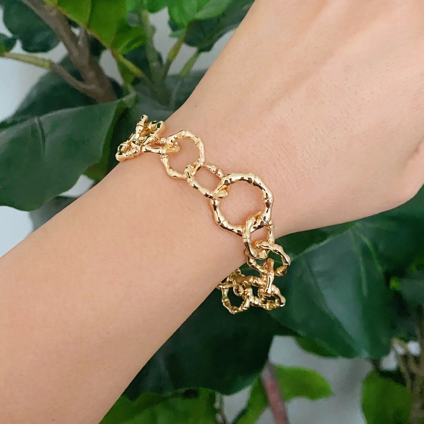 Artfully Linked Chain Bracelet WEM Support (www.WEM.support)