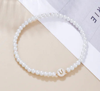 Pulsera Delicada con Perlas y Letra Inicial HejK.com Marketplace LLC