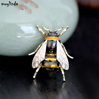 Enamel Killer Bee Scarf Clip WEM Support (www.WEM.support)